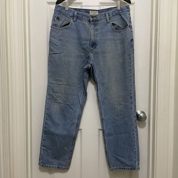L.L. Bean Classic Fit Denim Jeans Men's‎ 35 X 29 Light Wash Blue Straight Leg - Picture 1 of 10